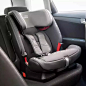 Britax Römer / Child car seat 儿童汽车座椅

其目的是开发一款具有革命性功能的产品——卓越的安全性、舒适性、寿命和时尚外观。这款汽车座椅专为体重9-18公斤的儿童设计，采用5点式安全带。对于大一点的孩子来说，汽车座椅变成了一个带有深侧保护翼的高靠背助推器。拥有一个新的翻盖和成长功能，父母现在能够无缝地从一个集成的5点安全带到一个高靠背助推器在几个简单的步骤，随着他们的孩子成长。与可调的SICT一起，它提供了优越的侧面碰撞保护。由于采用了新的设计，后排可以并排安装三个座椅。