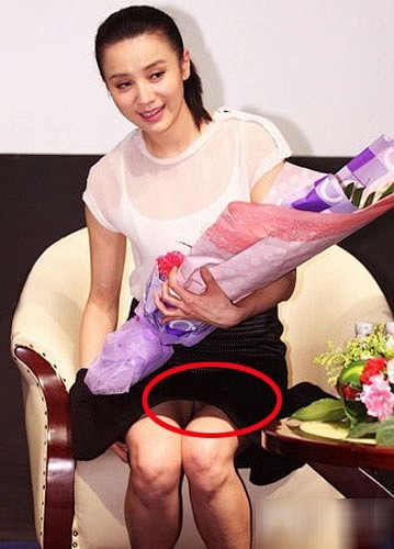 众女星露底走光直呼hold不住