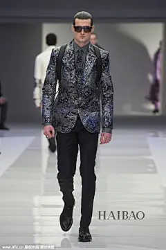 【最新图片】运动+科技，爆棚男友力！范思哲 (Versace) 2016秋冬男装秀，海报网带你亲临2016秋冬米兰男装周_海报时尚网图片库