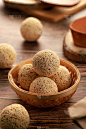 印度食物Chaulai ke Ladoo -在祈祷禁食期间吃的甜球等