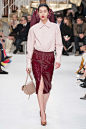 Tod’s Fall 2019 Ready-to-Wear Fashion Show : The complete Tod’s Fall 2019 Ready-to-Wear fashion show now on Vogue Runway.