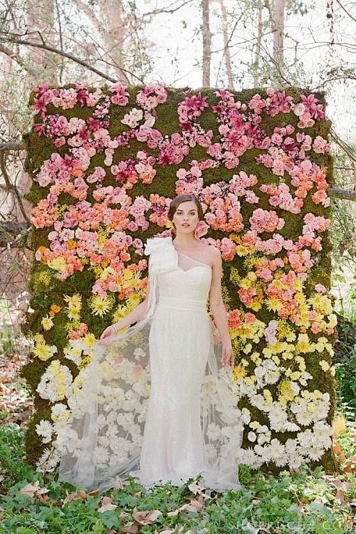 2015最热的婚礼流行趋势：花墙背景墙！