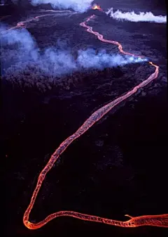 【自然奇观】镜头捕捉夏威夷基拉韦厄火山喷发景象