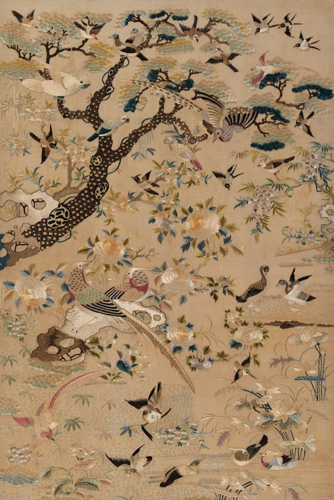 粤绣(Guangdongembroidery)是以广东省潮州市和广州市为生产中心的手工丝线刺绣的总称，包括潮绣和广绣两大分支，是中国四大名绣 ...
