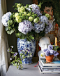 Victoria Magazine on Instagram: “After years of designing bespoke wedding gowns, one creative’s fondness for flowers bloomed into a stunning—and sugary—pursuit. In her…”