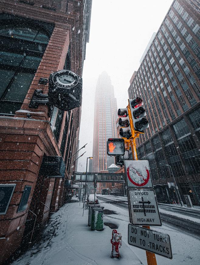 white and red street...