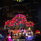 【圣诞美陈】台湾玻璃艺术家为长沙悦方创作大型艺术互动美陈装置“悦方圣诞游乐圆”