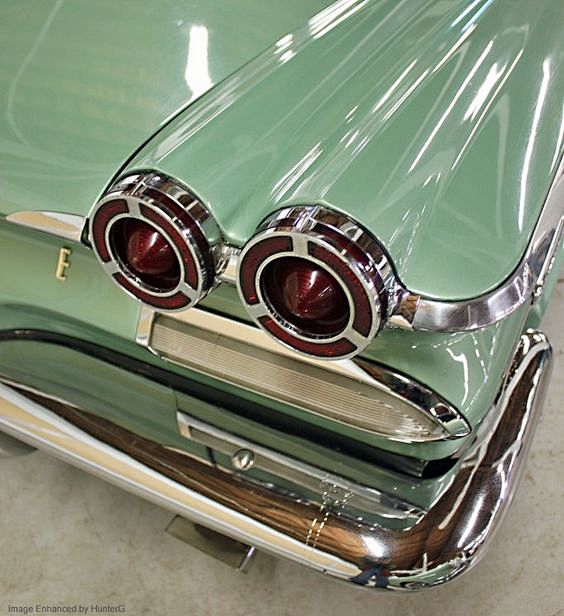1960 Pontiac Bonnevi...