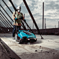 Photo by Makita Tools USA on January 14, 2025. 可能是包含下列内容的图片：1 位用户、割草机、刮刀、发电机和文字.