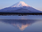 No.2日本富士山。听多了E神的《富士山下》，难免会对这个地方产生好奇吧！富士山位于东京的近郊，也是世界最美丽的高峰之一。富士山白雪皑皑的山顶，是日本人津津乐道的话题。富士山下有五个湖，湖光山色，景色十分美丽。还有原始森林、瀑布和山地植物.一年四季不但自然景色抚媚之至,且还有种种休闲活动的场所。夏季适于露营、游泳、钓鱼等，冬季则是滑雪滑冰的好场所。