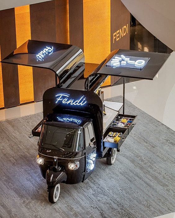 OSC学习：FENDI的快闪店