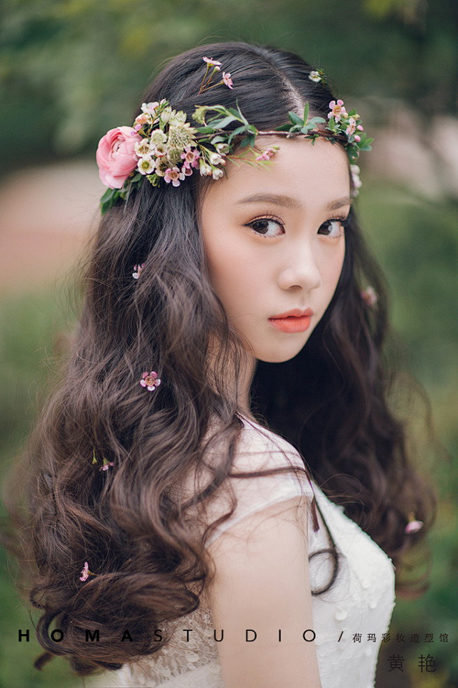 黄艳老师丨清新轻复古的新娘造型+来自：婚...