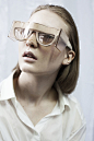 London College of Fashion作品集欣赏特辑（九）PVC材质感   塑料感的眼镜