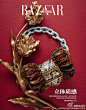 #时尚芭莎12月上#【新季精选】圣诞在即，各大品牌有着哪些与这个温暖的节日遥相辉映的手袋单品呢？Dior与艺术家马克奎恩合作的限量款手袋充满圣诞气氛；Buberry蝴蝶结包袋更显独特；Jimmy Choo的碎花图案散发浪漫气息；Carolina Herrera展示的简洁之美让人倾心……其中哪一款是属于你的圣诞手袋呢？摄...展开全文c