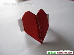 折纸大全-桃心戒指的折法