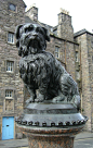 Greyfriars_Bobby_statue,_Edinburgh