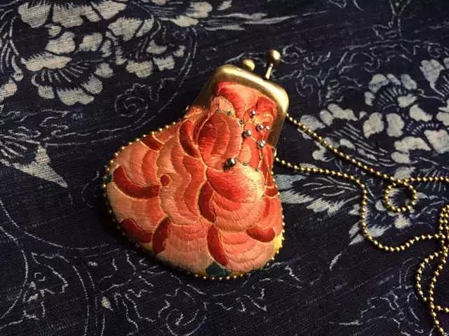 清代石青地·精美五彩绣·小荷包