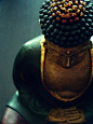 Buddha, in green and gold.  佛