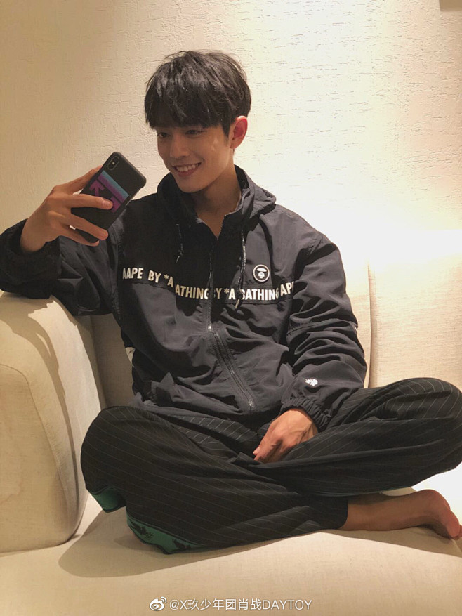 x玖少年团肖战daytoy的照片微相册