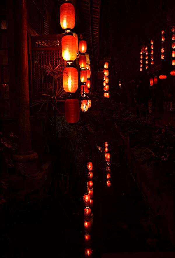 从凝雪儿转采于2016-12-17 11:19:55锦里夜色灯笼 古风元素 复古元素