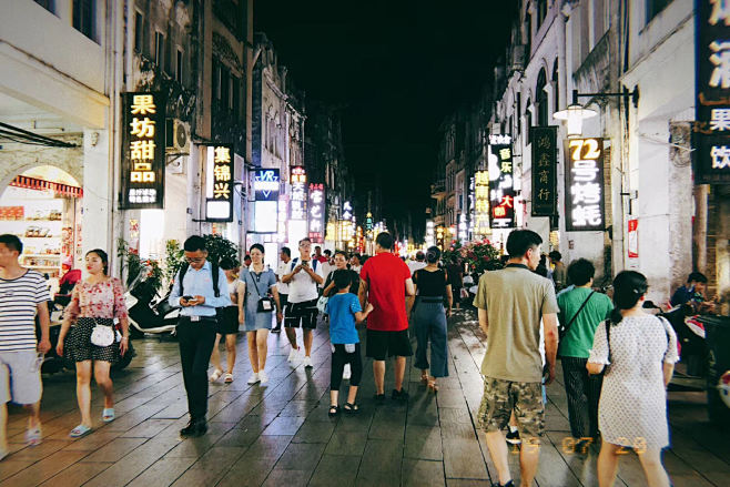 夜市摄影照片