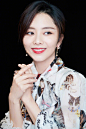 谭松韵优雅迷人印花长裙写真高清图片_明星_美桌图片库