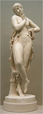 《托着下巴的芭蕾舞女主演》（Ballerina con un dito sul mento ），作者卡诺瓦（Antonio Canova，1757-1822）。