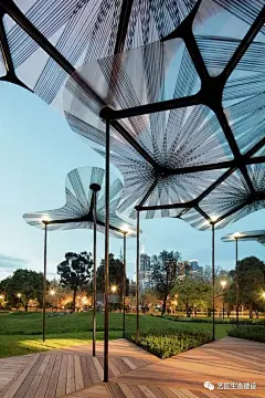 50个创意景观“构筑物”，设计干货（上） : 广州艺匠建设发展有限公司主要经营园林景观绿化，景观设计方案，施工，效果图，项目招投标，工程预结算，工程监理，苗木销售，室内外植物租摆，植物养护管理，技术咨询指导等，诚邀客户合作，联式方式：微信gzwwj2006。