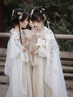 萤火虫336采集到汉服旗袍