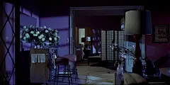 - 布景   服装 in Written on the Wind (1956)  dir. Douglas Sirk  色彩和构图还不错，尤其室内设计很凸显人物，中国风那一套惊艳 ​￿304781645