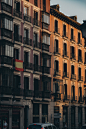 MADRID : roaming around plaza mayor in madrid,spain for one golden hour taking photos. this was a personal project to practice skills on the fly & to see how fast I can walk (haha!). hope you enjoy.