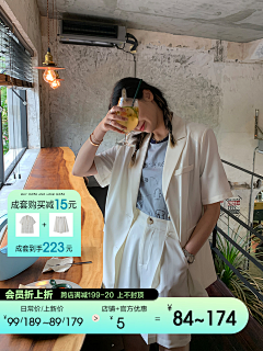 花瓣啊啊啊采集到海报