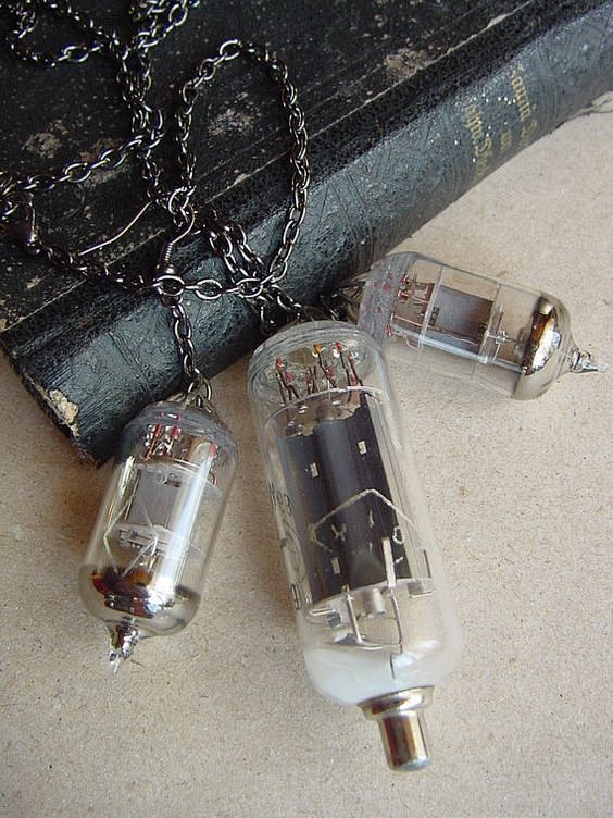 Steampunk Jewelry: 