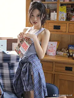 美女壁纸第1072期-瑶台仙子 典韵悠扬少妇_妙手画影抚人醉_2024年05月17日_微头条-今日头条