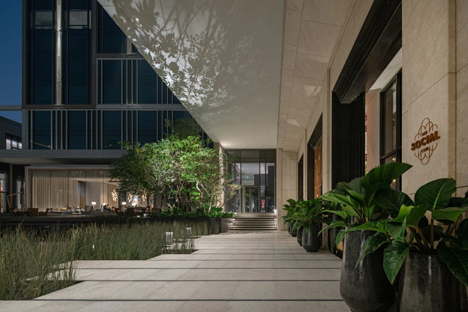 项目名称：曼谷湄南河四季酒店 地点：越南 设计：Landscape Tectonix Limited