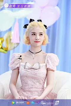 赵粤 SHN48 snh480 创造营2020 硬糖少女303 
#硬糖少女双马尾海报# 硬糖少女双马尾海报发布，赵粤的照片真的鲨疯了，太美了吧，简直就是美少女战士本人，酷飒中又带着一丝甜妹风，什么风格都能轻松驾驭，镜头感十足表现力太好了，百变赵粤，多元标签哪一面都很美，期待接下来的魅力舞台！ ​​​​