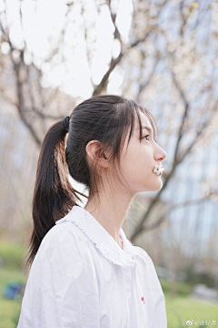 如梗在喉采集到曲芷含