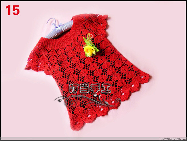 靓丽的红色贝壳花镂空短袖衫,女士春夏编织...