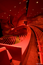 荷兰Theater Agora市场剧院，一片红色的海洋~~