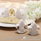 http://shop.sc.weibo.com/h5/goods/index?iid=110031710421100003341892 Perfect for the day you marry your knight in shining armor! Our fleur-de-lis salt and pepper shakers wedding favor brings a touch of nobility to your tables and helps create the elegant 