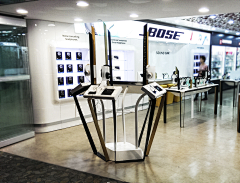 DesignOverlay采集到BOSE 浦东机场店