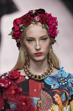 三天er采集到Dolce&Gabbana2019年春夏高级成衣时装发布