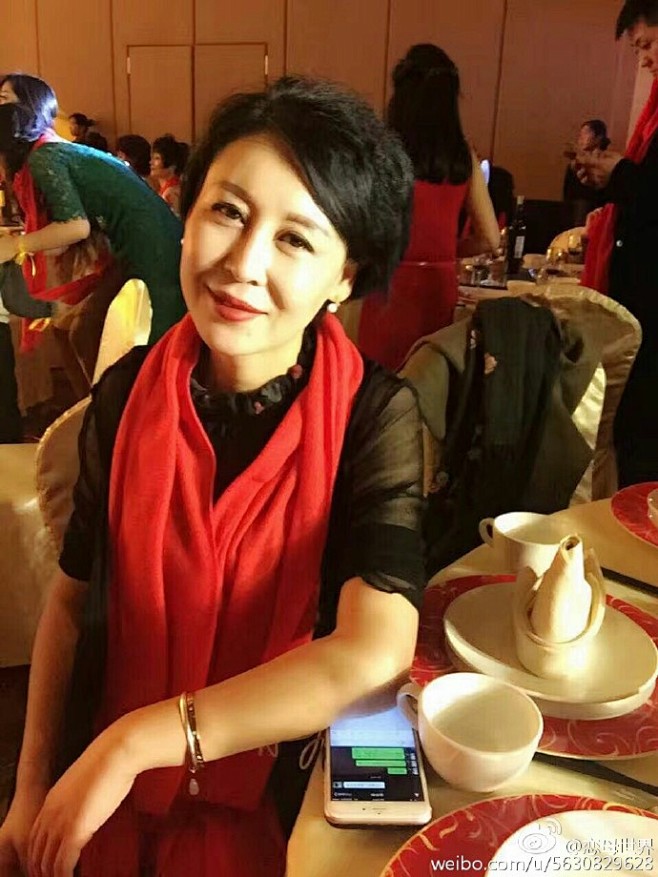 粉丝投稿、一对母女，你更喜欢哪一个