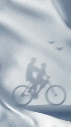 父亲节实景感人物剪影背景